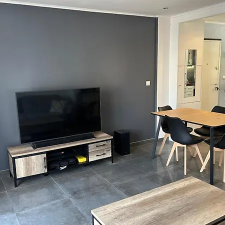 Bright With Balcony And Parking Lejlighed Le Cannet