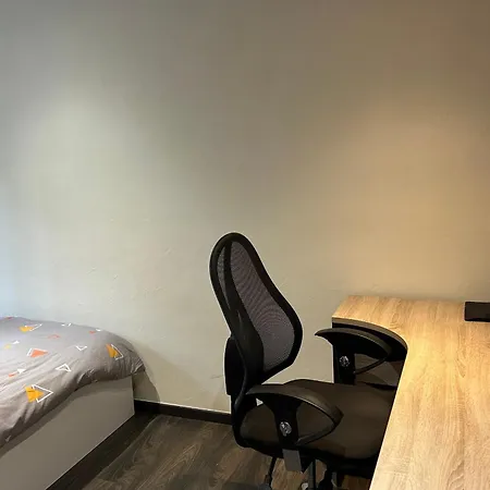 Bright With Balcony And Parking * Le Cannet