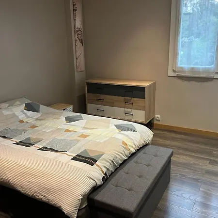Lejlighed Bright With Balcony And Parking Le Cannet